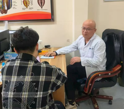 黄冈市|男科医师高朋磊：守护男性健康，专业男科诊疗
