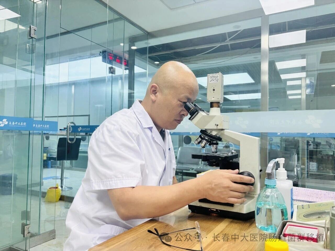 黄冈市|高朋磊医师：左手男科临床，右手肠道菌群移植深入研究